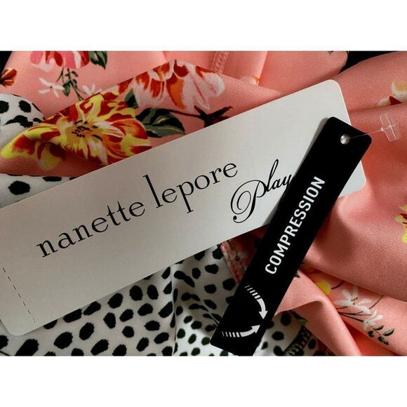 Nanette Lepore Play Garden Party Floral Print Compression Capri Pants Sz S  NEW - Picture 7 of 7